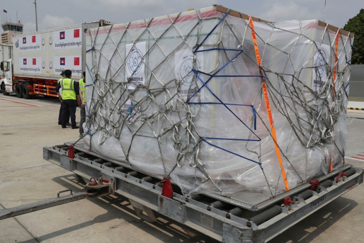 Avion sa doniranim vakcinama nije poletio iz Turske za BiH