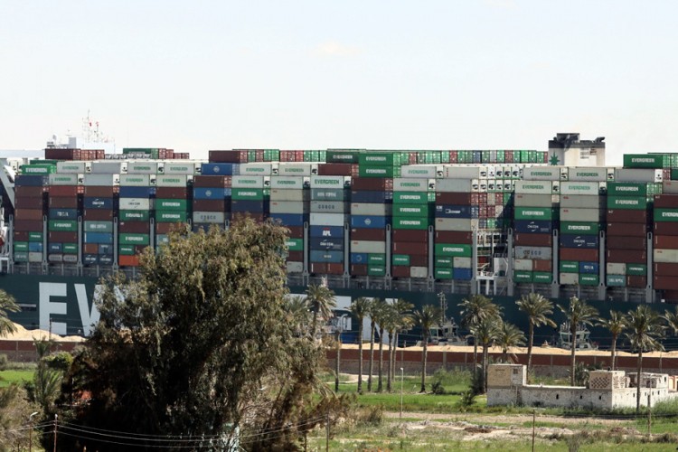 Nasukani brod stvorio poremećaj u globalnoj brodskoj industriji