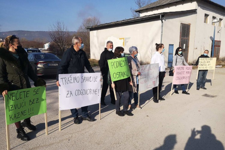Drvarčani svečano ispratili otpad