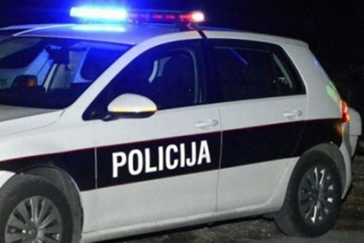 Dvoje povrijeđeno u udesu u Tuzli