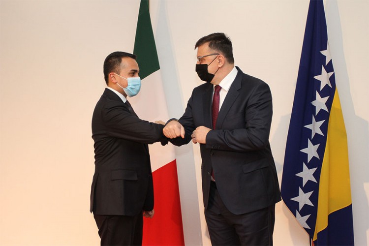 "Natjerati proizvođače vakcina da poštuju dogovor"