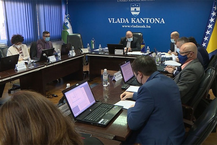 Dozvoljen boravak 35 osoba u zatvorenom u USK, može zasjedati Skupština