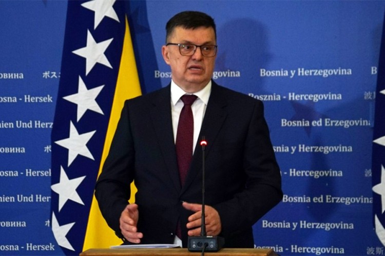 Tegeltija: Razgovaraćemo o uvođenju PCR testa za ulazak u BiH