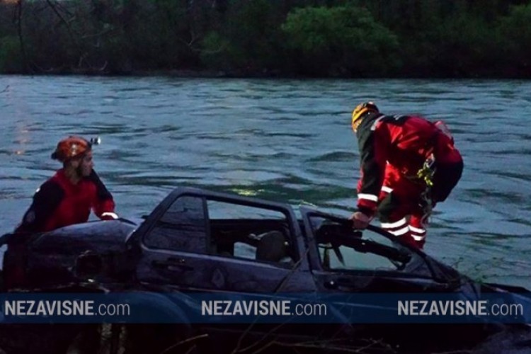 Nastavljena potraga za vozačem i vozilom koje je sletjelo u Drinu