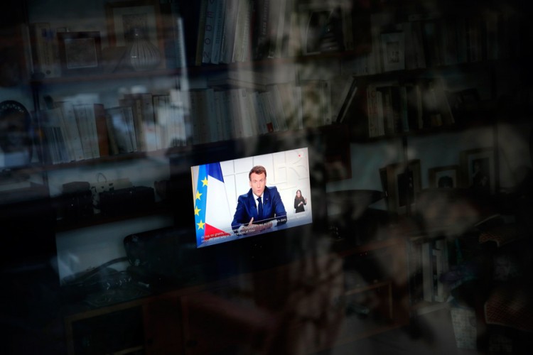 Makron objavio: Pooštravamo mjere