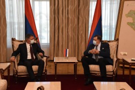 Dodik sa Pupovcem: RS će finansirati izgradnju deset montažnih kuća