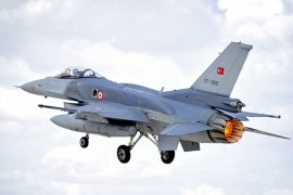 Srušio se truski vojni avion, piloti se spasili