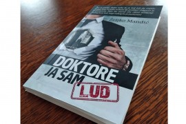 Doktore ja sam lud: Društvena komedija o stvarnosti Balkana