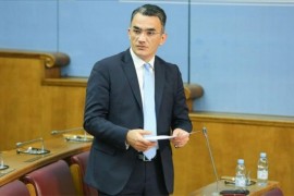 Leposavić: Vlada neće pasti zbog mene, neću podnijeti ostavku
