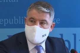 Srednjoškolci i studenti od ponedjeljka u klupama