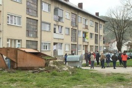 Stanari u Bihaću migrante nalaze i na svojim balkonima