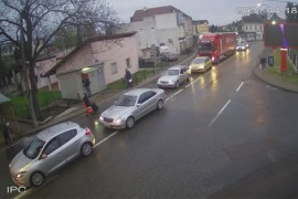 Gužve na graničnim prelazima Gradiška i Velika Kladuša