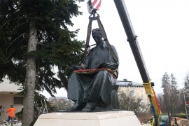 Spomenik Nikoli Tesli vraća se u Gospić