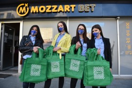 Čuvajmo životnu sredinu - Mozzart dijelio cegere Banjalučanima