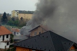 Gori kuća u Bijeljini