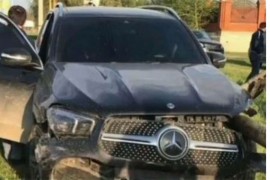 Mladi UFC borac se mercedesom zabio u ogradu