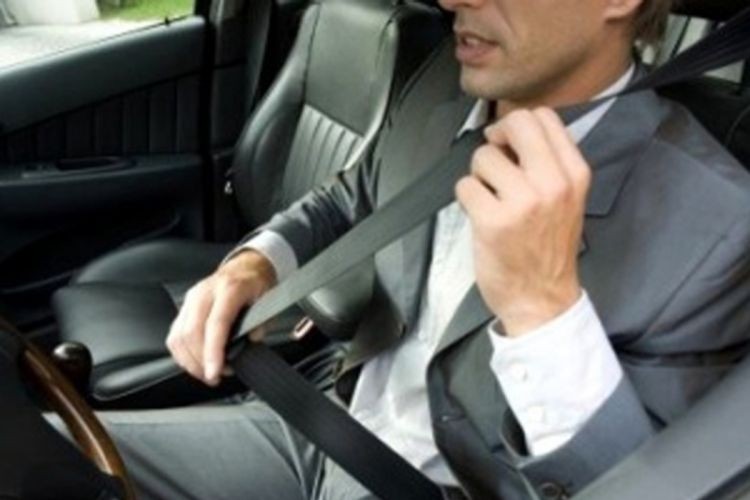 Novi uređaji detektuju upotrebu sigurnosnog pojasa i mobilnog telefona