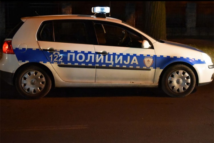 Ubilo ga staklo na kućnom pragu u Krupi na Vrbasu