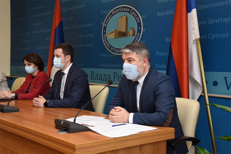Otvaraju se tržni centri u RS, kafići ostaju zatvoreni