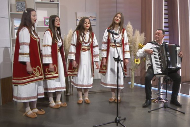 Etno ansambl Uspomene iz Dravara snima srpsko-rusku pjesmu