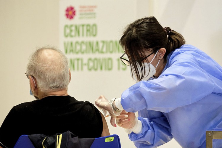 Sveštenstvo prioritet za vakcinaciju u Italiji