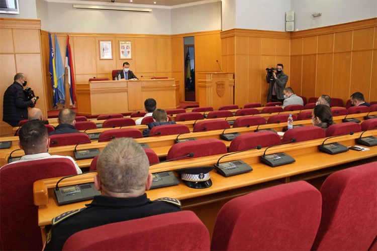 Škole u Trebinju i dalje zatvorene, Hirurgija postaje mala bolnica