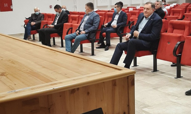 Dodik: Film 'Aprilski let' dokaz da je srpska istorija herojska