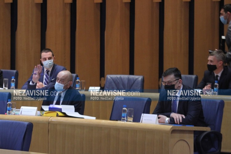 Miletić pitao Tegeltiju hoće li podnijeti ostavku: Niste uradili ništa