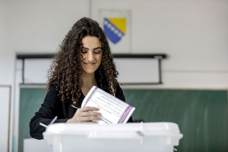 U nedjelju prijevremeni izbori za načelnika Travnika i Foče u FBiH