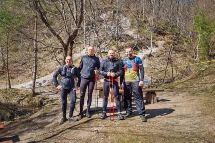 Bišćani osvojili "Everesting", neprekidno pješačili 27 sati i 43 minuta