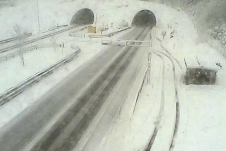 Snježno nevrijeme ponovo zahvatilo Hrvatsku