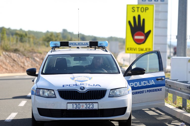 Državljanin BiH vozio 221 km/h kroz Hrvatsku
