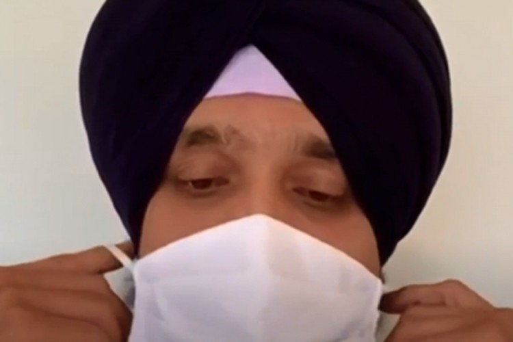 Pravi zaštitne maske za ljude koji nose hidžab i turbane