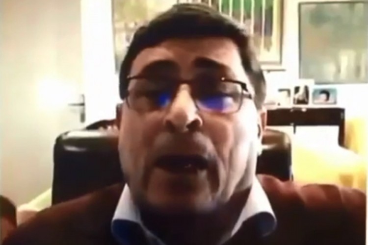 Profesor postao hit na društvenim mrežama: Ono crveno je žena, moja