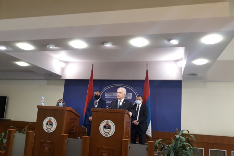 Čubrilović: Nastaviti rad na unapređenju uprave i lokalne samouprave
