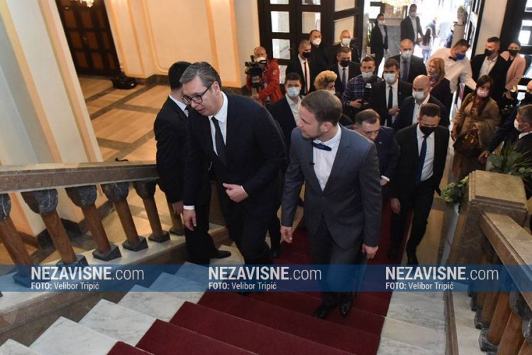 Oglasili se iz Gradske uprave povodom bubice na Stanivukovićevom reveru