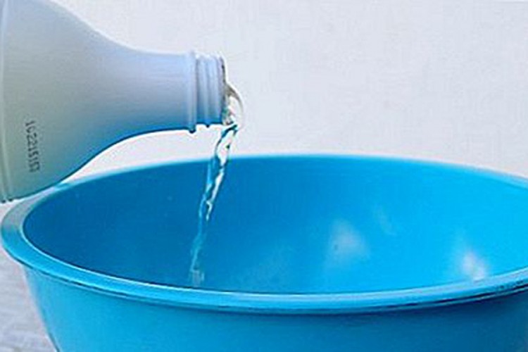 Prodavali izbjeljivač kao lijek za koronu, zaradili ogroman novac