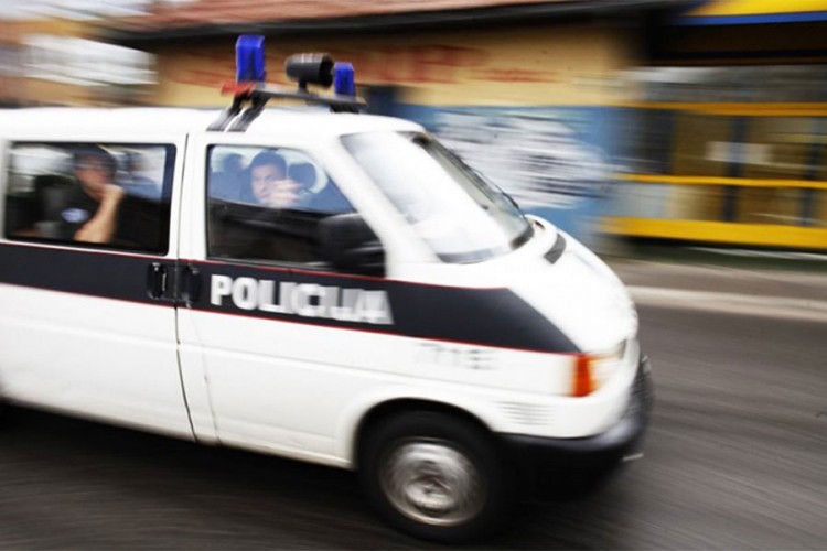 Saslušan muškarac koji je pustio psa na policajca
