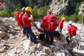 Stranac pao sa 40 metara visine u Paklenici i poginuo