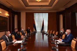 "Izmjenom zakonskih propisa da se stvore uslovi za povećanje plata"