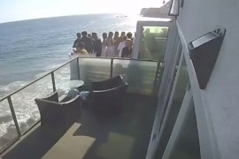 Zabava pošla po zlu: Srušio se balkon, ljudi pali na kamenje, sve ...