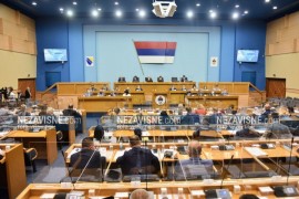 Odbačen Inckov zahtjev: Visoki predstavnik ne može biti nadređen RS
