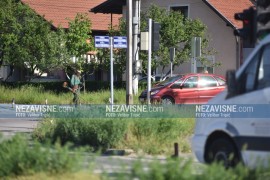 Usporeno košenje trave u Banjaluci