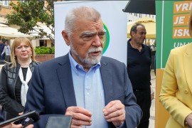 Mesić: Plenković i Milanović su kao dva jarca na brvnu