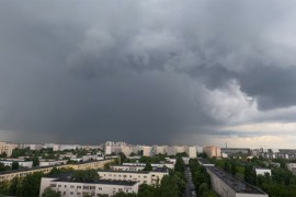 Nevrijeme u Rumuniji rušilo drveće i zaustavilo saobraćaj