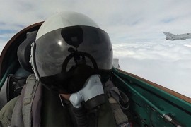 Kupuju borbene avione, a nema ko letjeti