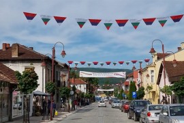 Vučić u Dimitrovgradu sa Radevim, grad ukrašen srpskim i bugarskim ...