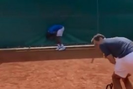 Federer testirao preciznost pa Monfisa pogodio u nezgodno mjesto
