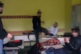 Snimak vršnjačkog nasilja u školi u BiH: Navodno učestvovao sin ...