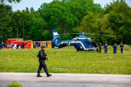 Napadač iz Francuske islamista, policajka u kritičnom stanju